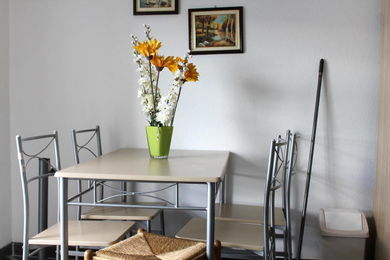 Apartments By The Sea Zubovici, Pag - 6394 ภายนอก รูปภาพ
