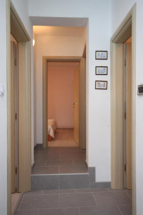 Apartments By The Sea Zubovici, Pag - 6394 ภายนอก รูปภาพ